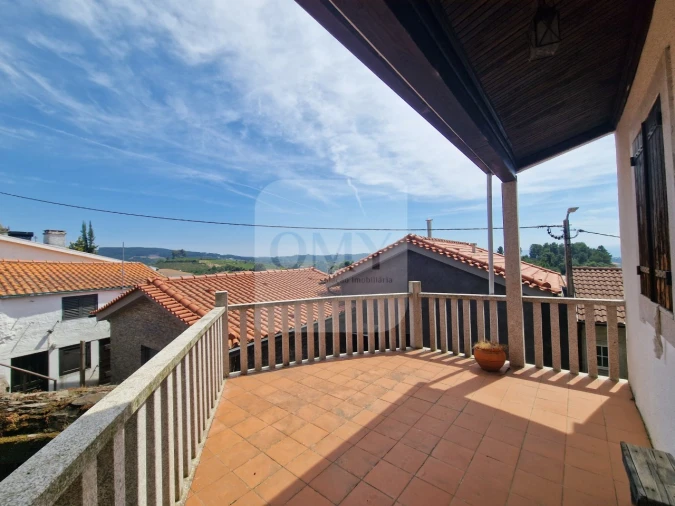 Moradia T3 para Venda em Abaças Foto 6