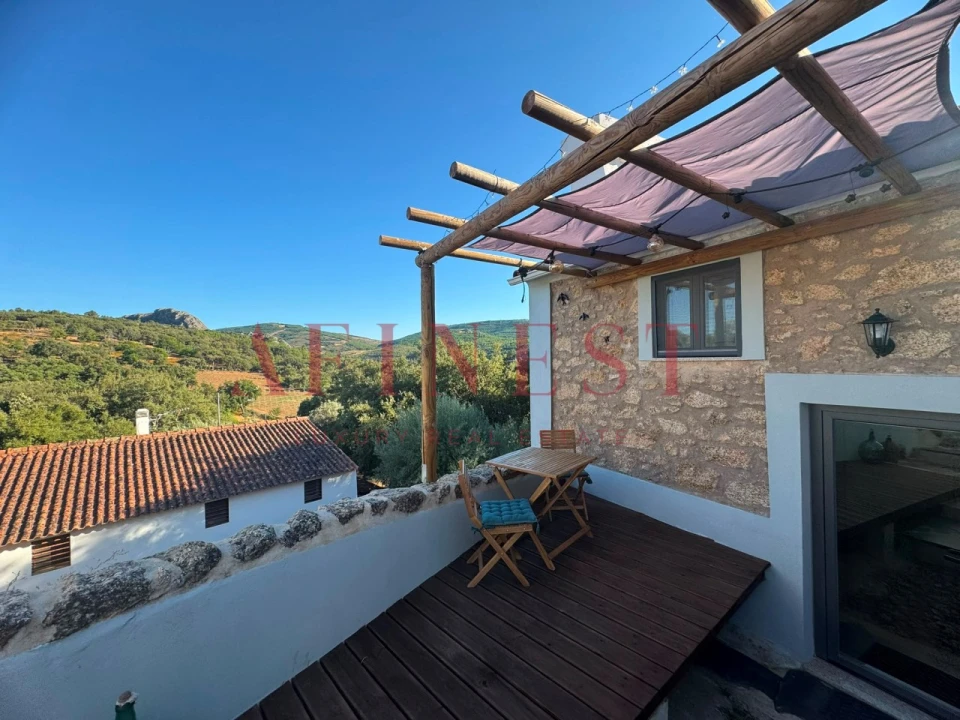 Moradia T4 para Venda em Santa Maria de Marvão Foto 10