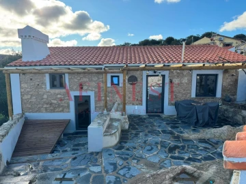 Moradia T4 para Venda em Santa Maria de Marvão