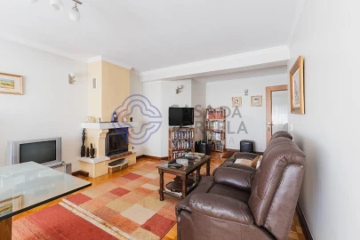 Apartamento T3 para Venda em Gondomar (São Cosme), Valbom e Jovim