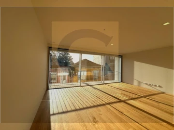 Apartamento T4 para Venda em Aldoar, Foz do Douro e Nevogilde