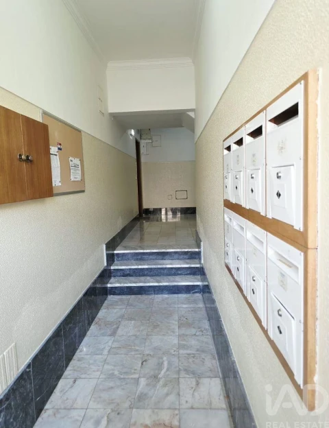 Apartamento T1 para Venda em Loule (São Sebastião)
