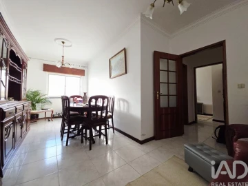 Apartamento T1 para Venda em Loule (São Sebastião)