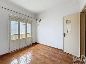 Apartamento T3 para Venda em Laranjeiro e Feijó