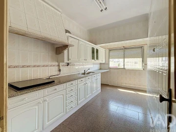 Apartamento T3 para Venda em Laranjeiro e Feijó
