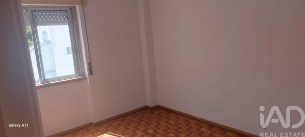 Apartamento T3 para Venda em Ramada e Caneças