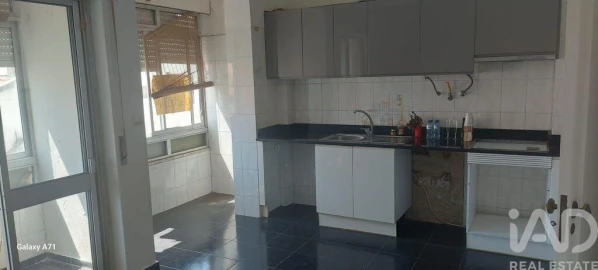 Apartamento T3 para Venda em Ramada e Caneças