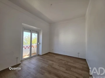 Moradia T3 para Venda em São Bento do Cortiço e Santo Estêvão