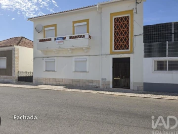 Moradia T3 para Venda em São Bento do Cortiço e Santo Estêvão