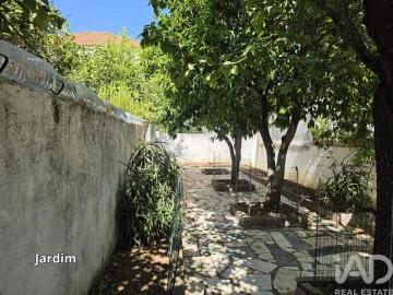 Moradia T3 para Venda em São Bento do Cortiço e Santo Estêvão
