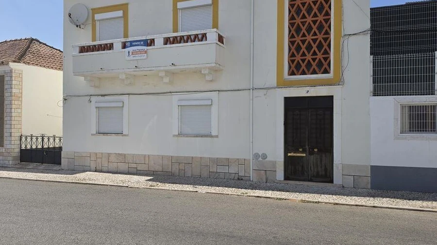 Moradia T3 para Venda em São Bento do Cortiço e Santo Estêvão