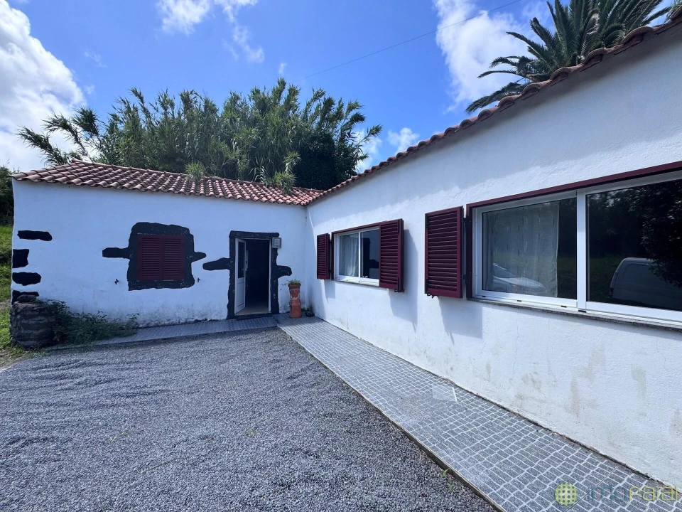 Moradia T2 para Venda em Cedros Foto 9