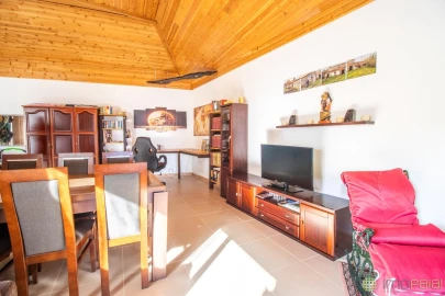 Moradia T2 para Venda em Cedros