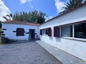 Moradia T2 para Venda em Cedros