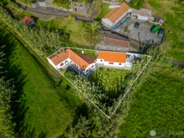 Moradia T2 para Venda em Cedros