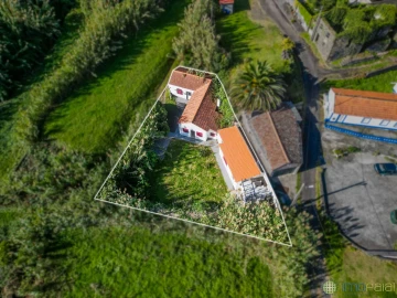 Moradia T2 para Venda em Cedros