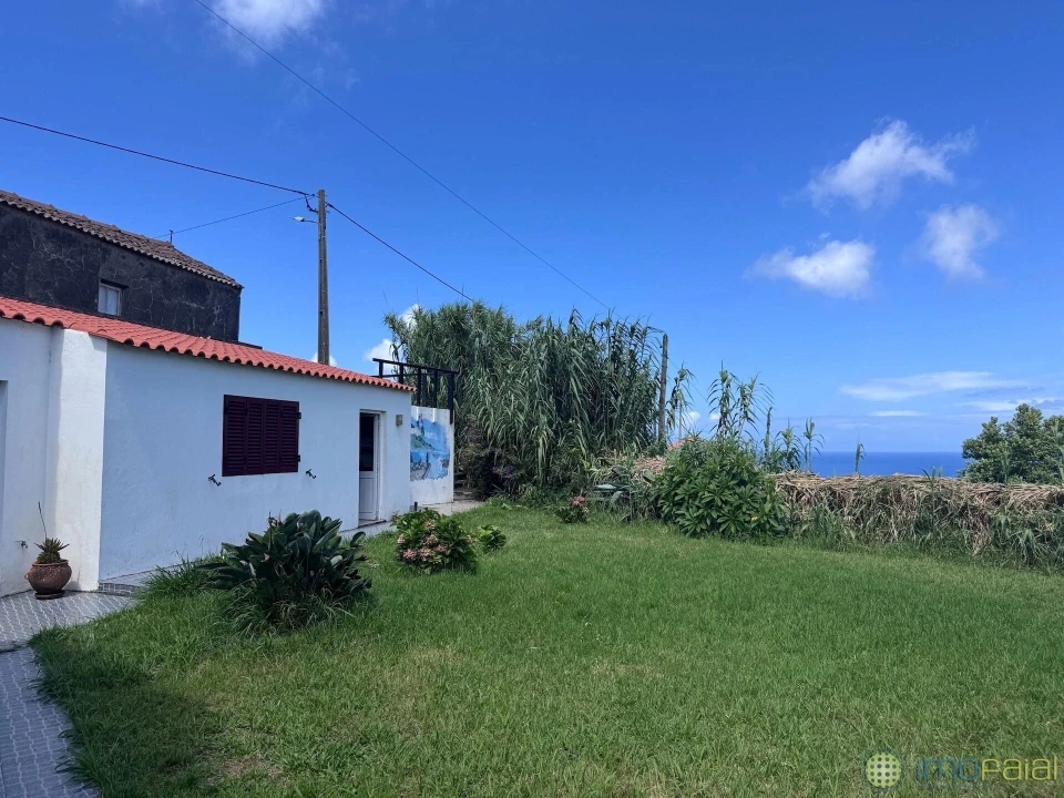 Moradia T2 para Venda em Cedros Foto 4