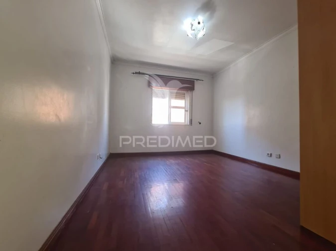 Apartamento T2 para Venda em Algueirão-Mem Martins Foto 5