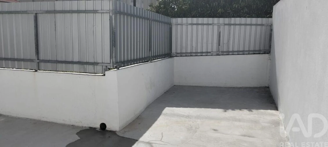 Moradia T2 para Venda em Almeirim Foto 29