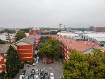 Apartamento T4 para Venda em Ramalde