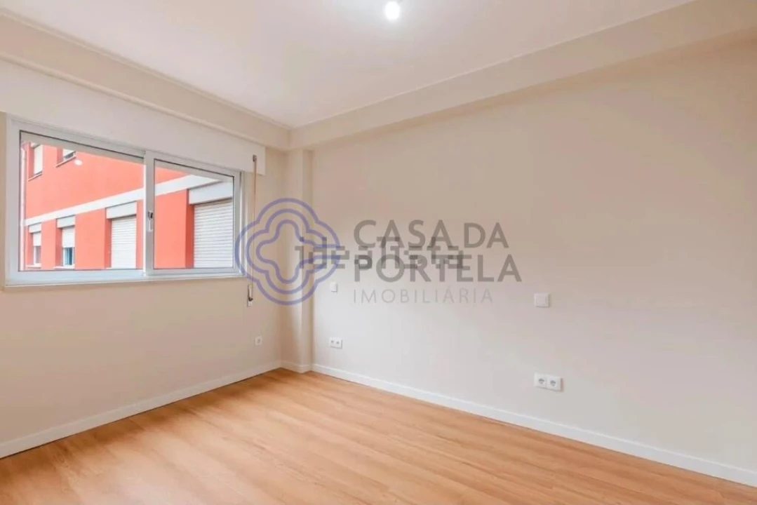 Apartamento T4 para Venda em Ramalde Foto 12