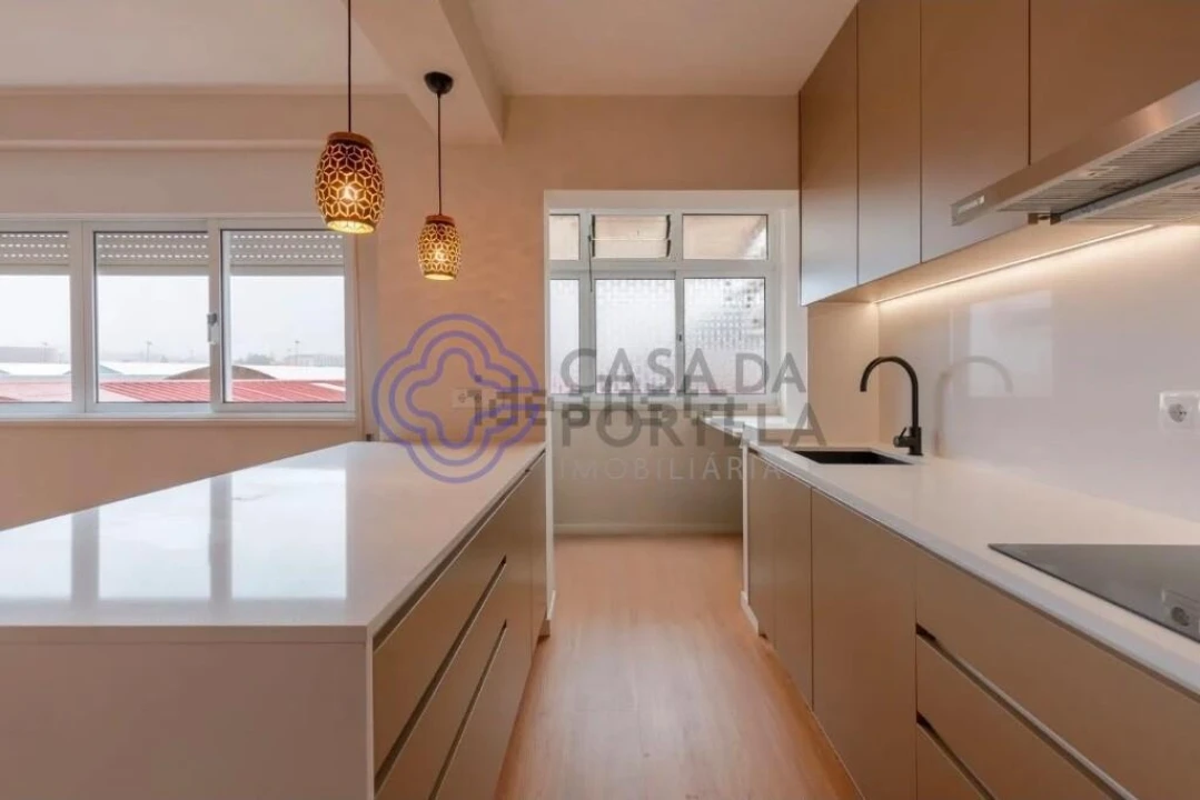 Apartamento T4 para Venda em Ramalde Foto 4