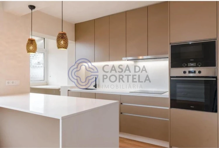 Apartamento T4 para Venda em Ramalde Foto 9