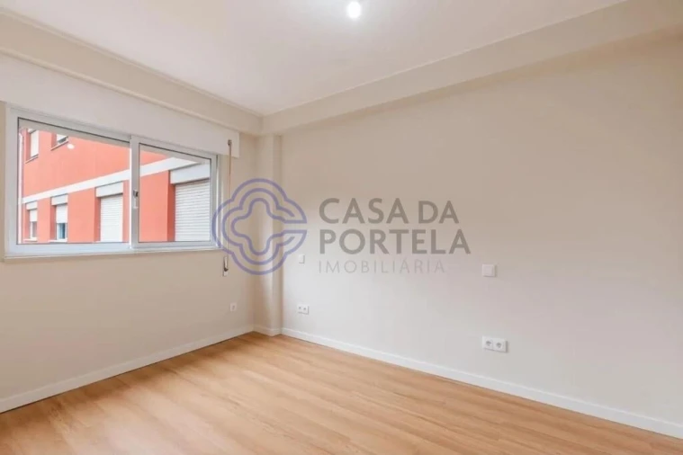 Apartamento T4 para Venda em Ramalde Foto 16