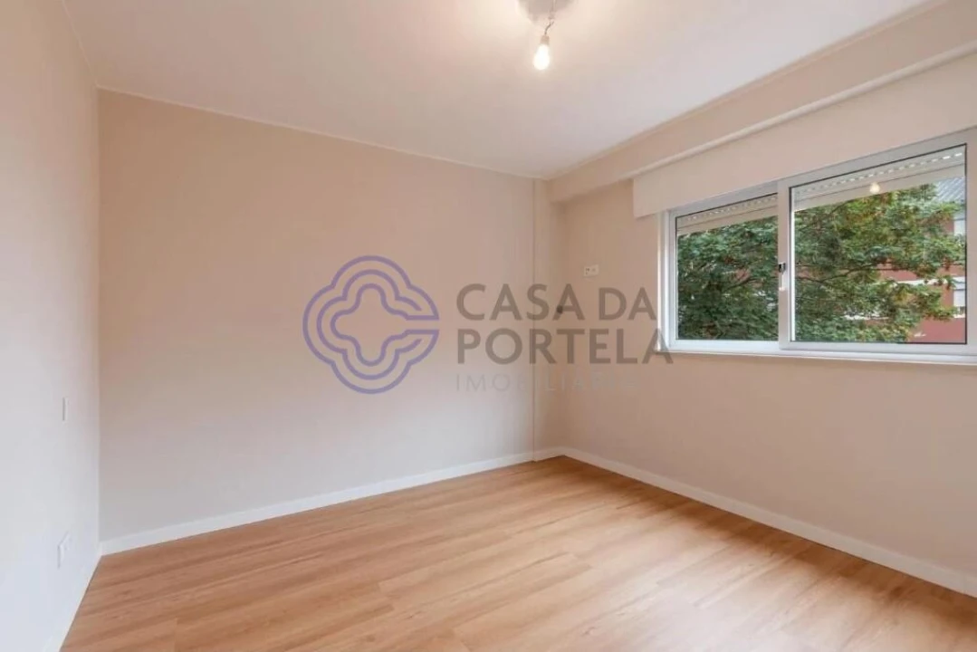 Apartamento T4 para Venda em Ramalde Foto 13