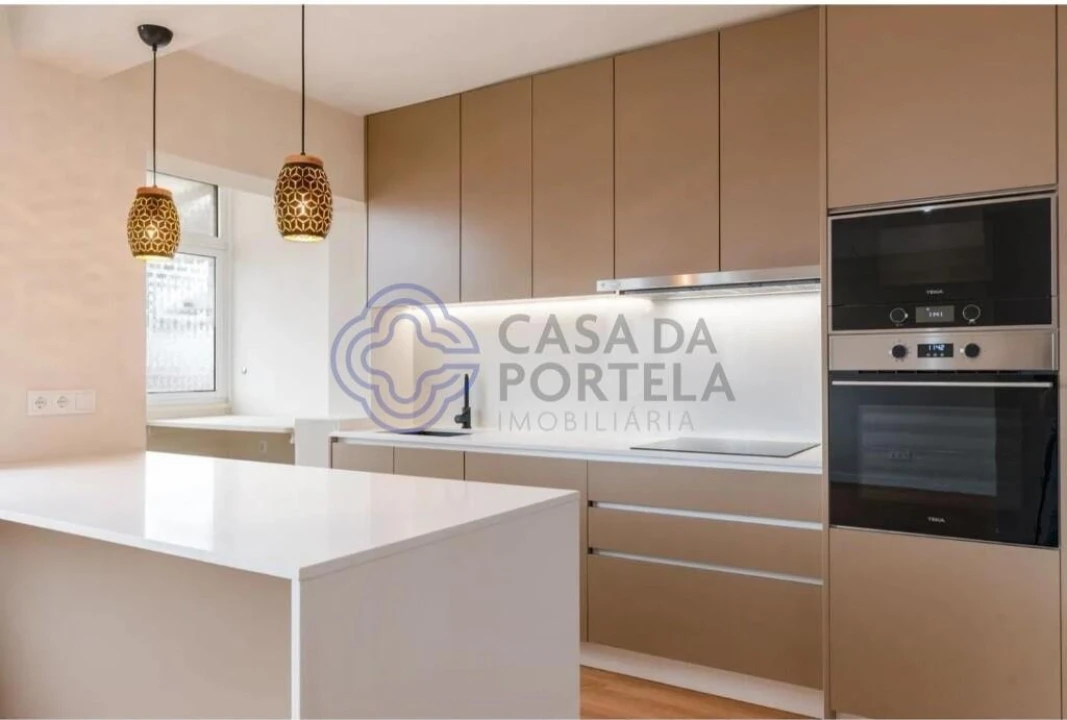 Apartamento T4 para Venda em Ramalde Foto 9