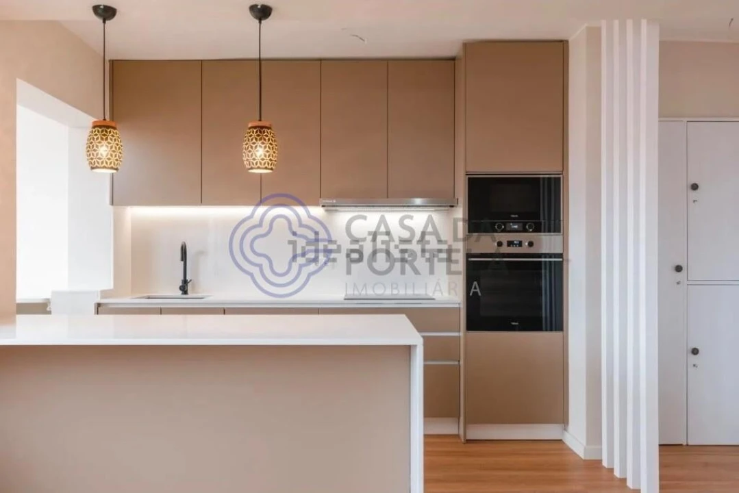 Apartamento T4 para Venda em Ramalde Foto 1