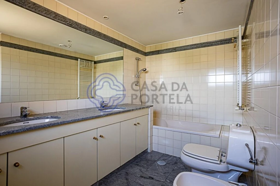 Apartamento T1 para Venda em Ramalde Foto 17
