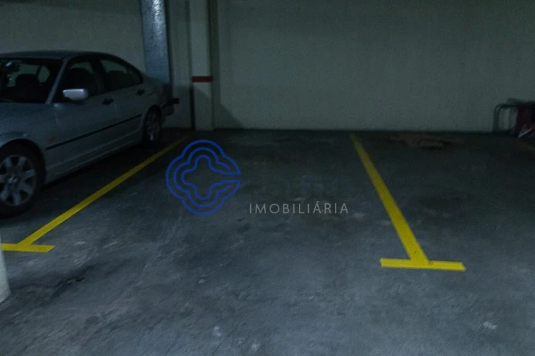 Apartamento T1 para Venda em Ramalde Foto 21