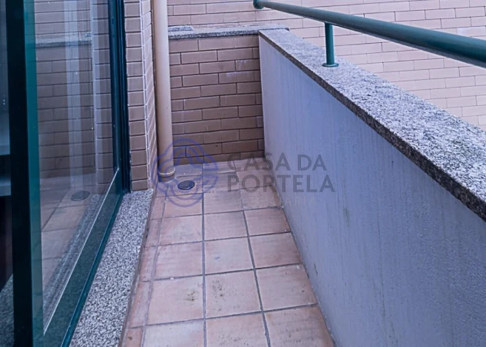 Apartamento T1 para Venda em Ramalde Foto 6