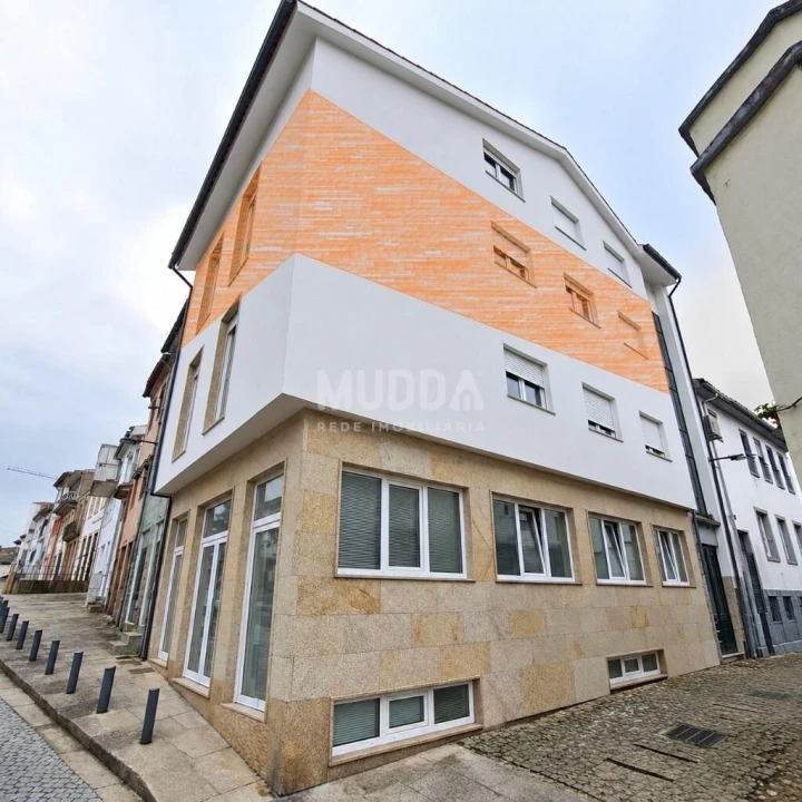 Apartamento T2 para Venda em Sé, Santa Maria e Meixedo Foto 7
