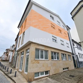 Apartamento T2 para Venda em Sé, Santa Maria e Meixedo