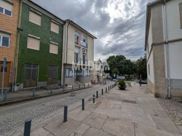 Apartamento T2 para Venda em Sé, Santa Maria e Meixedo