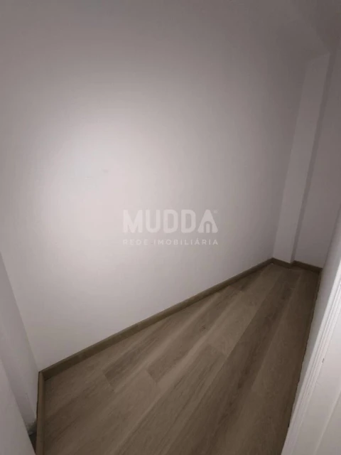 Apartamento T2 para Venda em Sé, Santa Maria e Meixedo