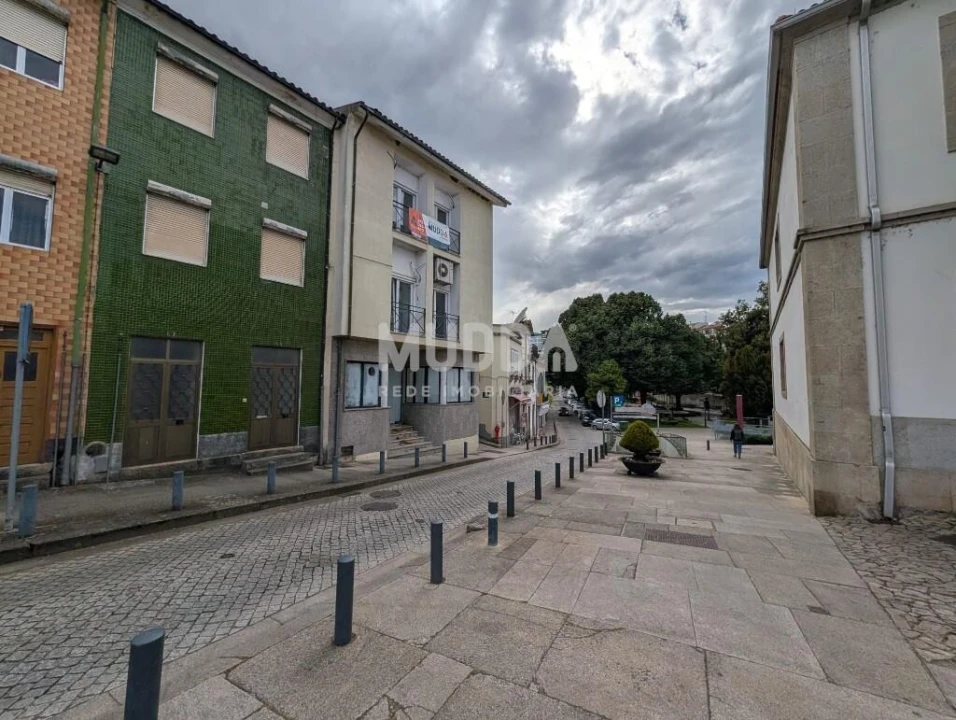 Apartamento T2 para Venda em Sé, Santa Maria e Meixedo Foto 7