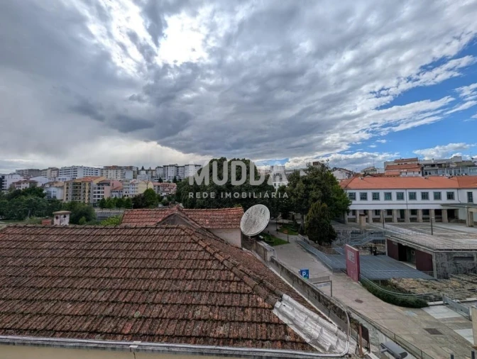Apartamento T2 para Venda em Sé, Santa Maria e Meixedo Foto 10