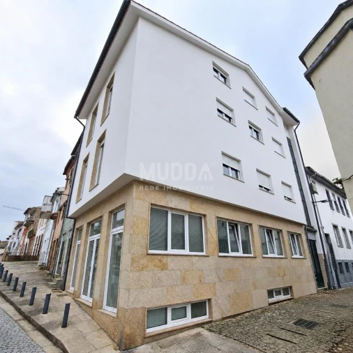Apartamento T2 para Venda em Sé, Santa Maria e Meixedo Foto 6
