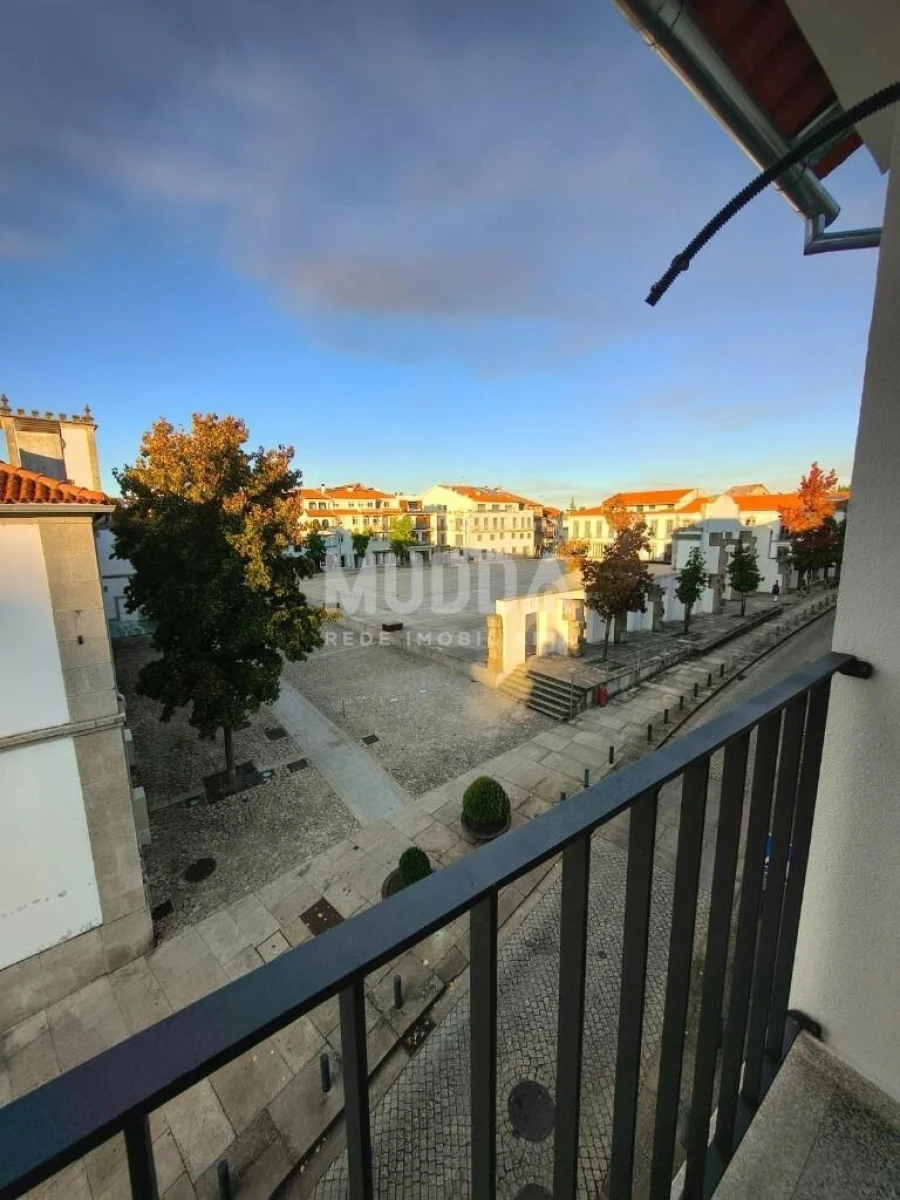 Apartamento T2 para Venda em Sé, Santa Maria e Meixedo Foto 10