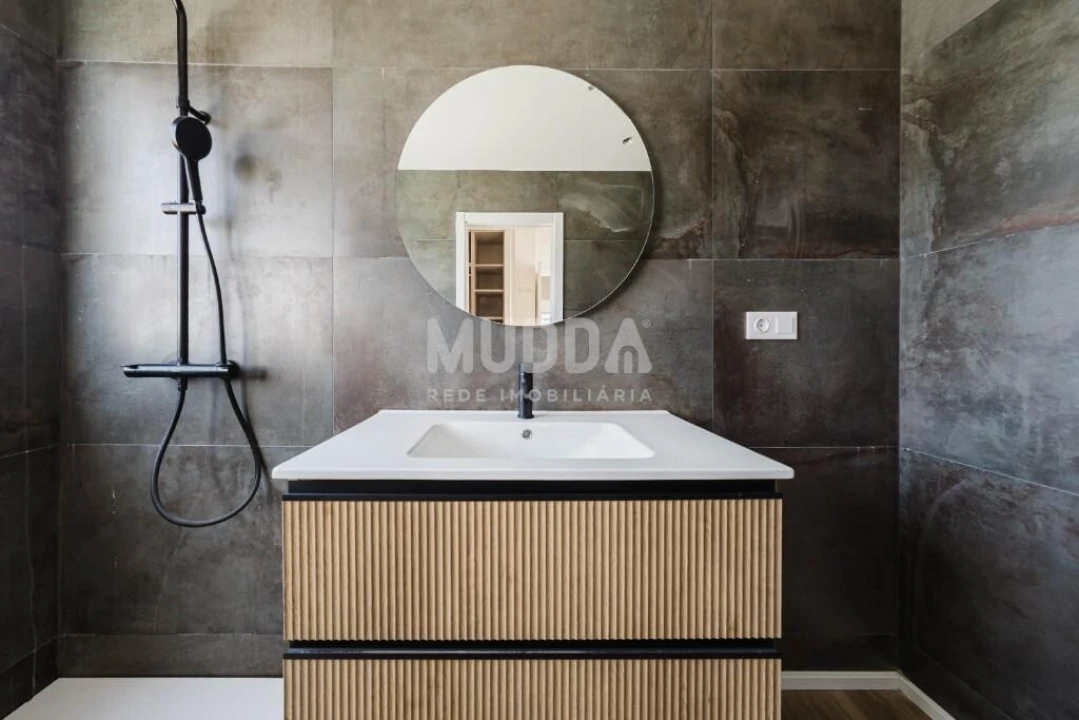 Moradia T4 para Venda em Santa Maria, São Pedro e Sobral da Lagoa Foto 33
