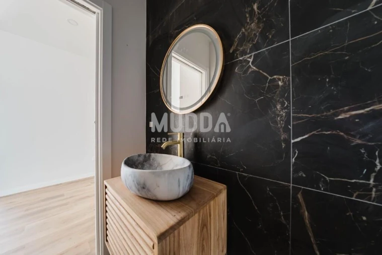 Moradia T4 para Venda em Santa Maria, São Pedro e Sobral da Lagoa Foto 13