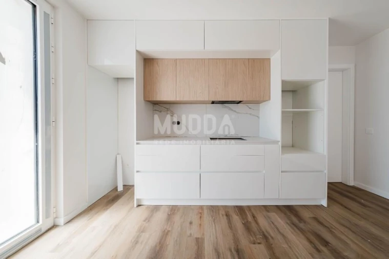 Moradia T4 para Venda em Santa Maria, São Pedro e Sobral da Lagoa Foto 8