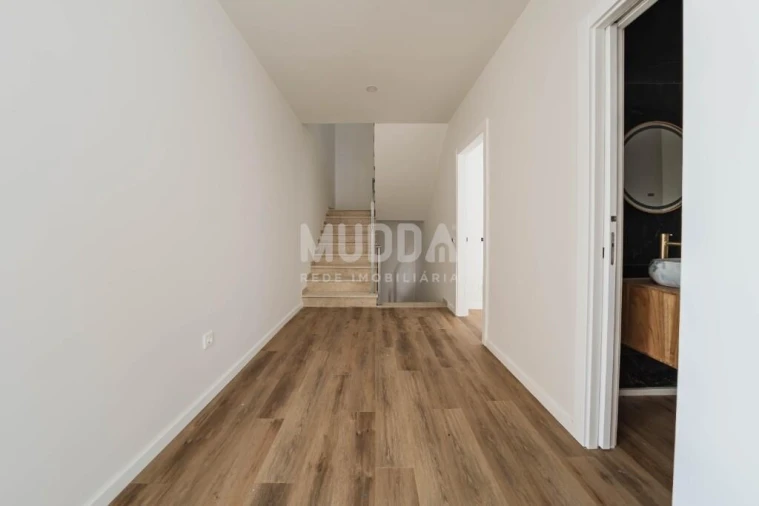 Moradia T4 para Venda em Santa Maria, São Pedro e Sobral da Lagoa Foto 11