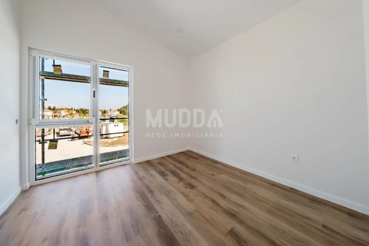 Moradia T4 para Venda em Santa Maria, São Pedro e Sobral da Lagoa Foto 37