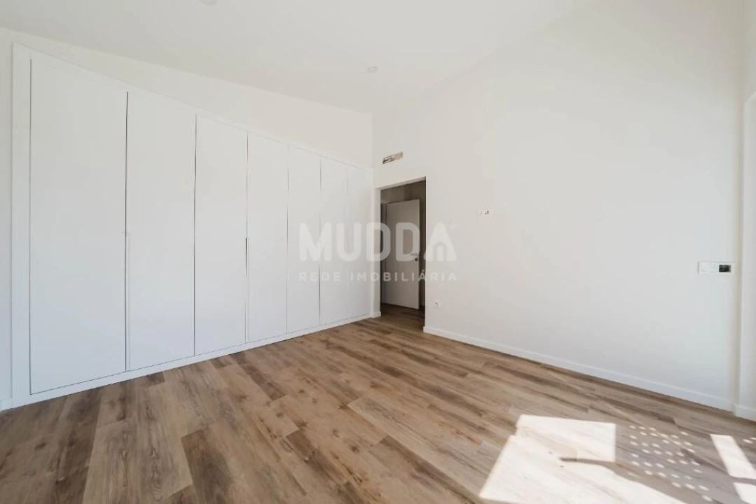 Moradia T4 para Venda em Santa Maria, São Pedro e Sobral da Lagoa Foto 34