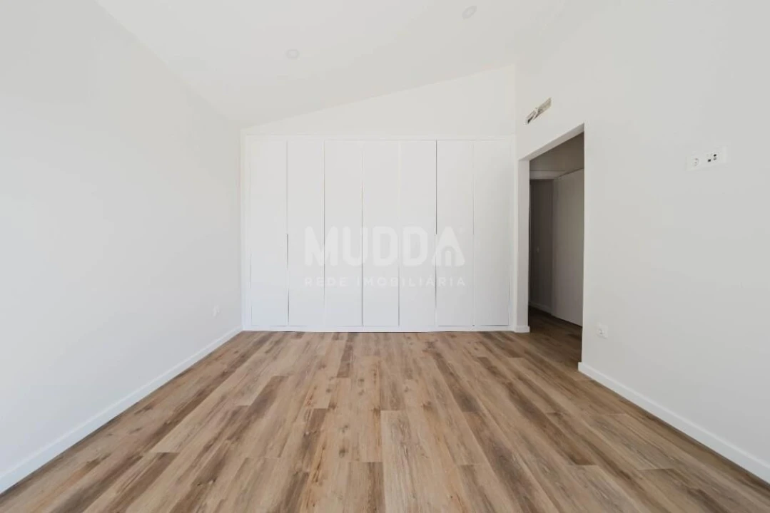 Moradia T4 para Venda em Santa Maria, São Pedro e Sobral da Lagoa Foto 35