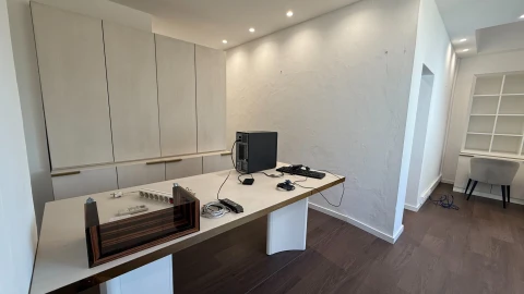 Armazém para Arrendamento em Nespereira